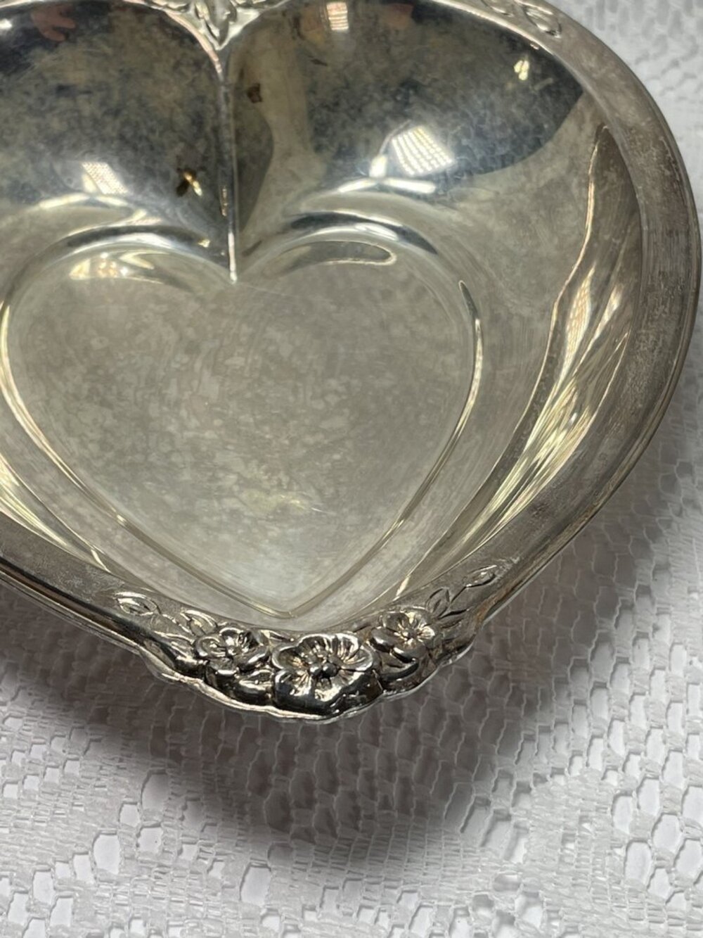 Vintage Laurel Mist 648 Silver Heart Shaped Candy Dish 7.25" Trinket Candy Tray - Picture 7 of 12